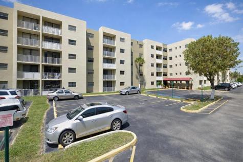 8185 NW 7th Street Miami FL 33126