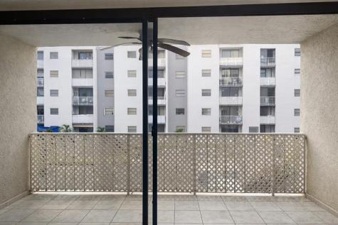 8185 NW 7th Street Miami FL 33126
