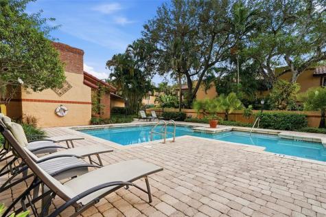 261 NE 16th Place Fort Lauderdale FL 33305