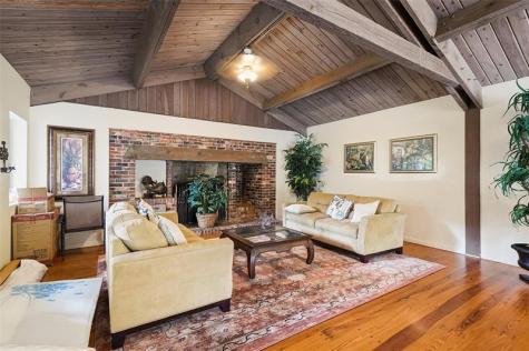 261 NE 16th Place Fort Lauderdale FL 33305