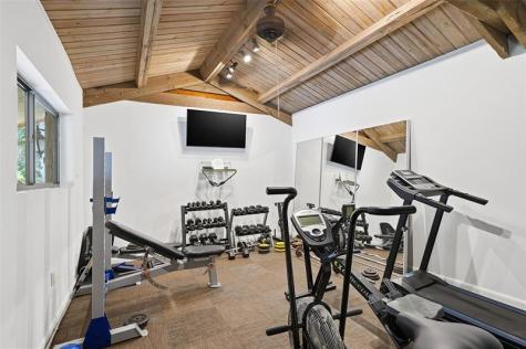 261 NE 16th Place Fort Lauderdale FL 33305