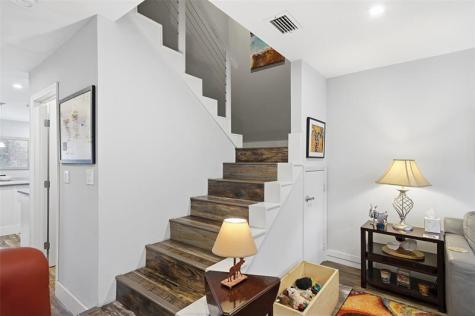 261 NE 16th Place Fort Lauderdale FL 33305