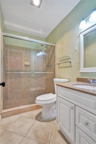 2250 NE 66th Street Fort Lauderdale FL 33308