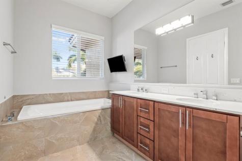 919 NE 17th Way Fort Lauderdale FL 33304