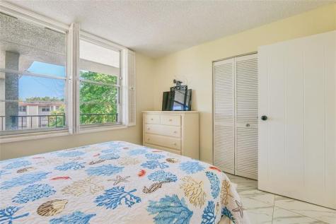 4899 NW 26th Court Lauderdale Lakes FL 33313