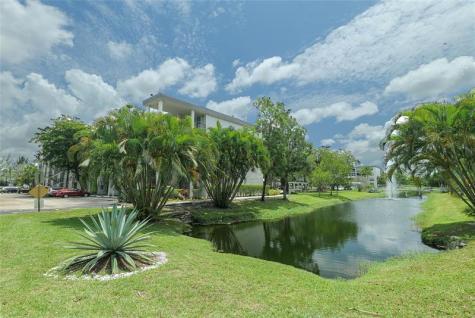 4899 NW 26th Court Lauderdale Lakes FL 33313
