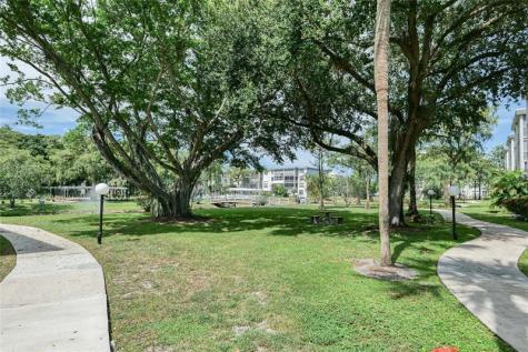 4899 NW 26th Court Lauderdale Lakes FL 33313