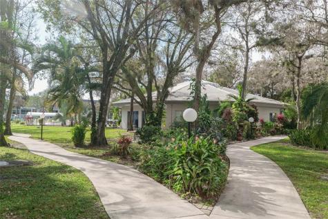 4899 NW 26th Court Lauderdale Lakes FL 33313