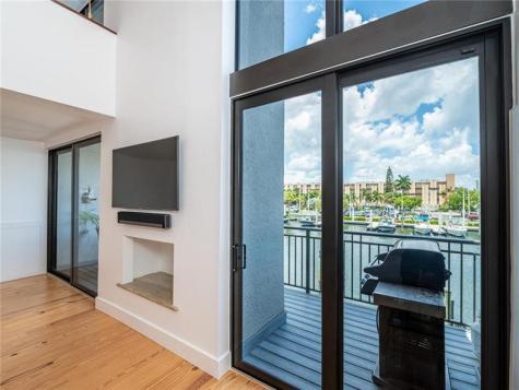 33 Port Side Drive Fort Lauderdale FL 33316