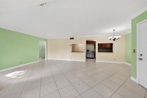 526 Shady Pine Way Greenacres FL 33415