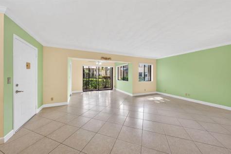 526 Shady Pine Way Greenacres FL 33415