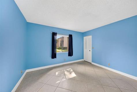 526 Shady Pine Way Greenacres FL 33415