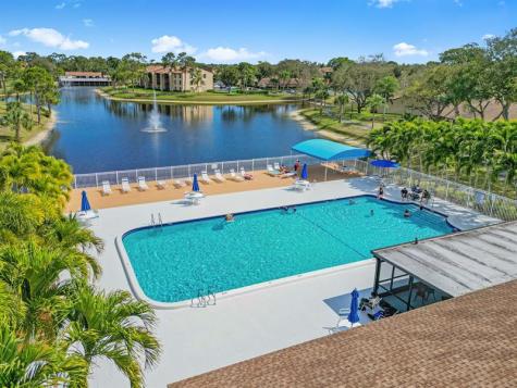526 Shady Pine Way Greenacres FL 33415