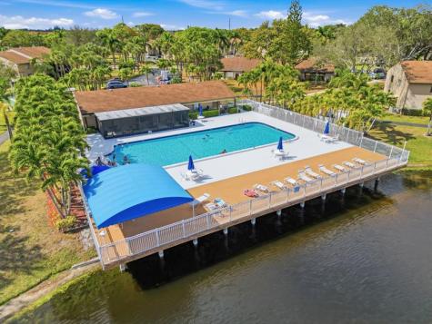 526 Shady Pine Way Greenacres FL 33415
