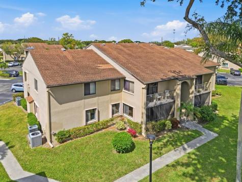 526 Shady Pine Way Greenacres FL 33415