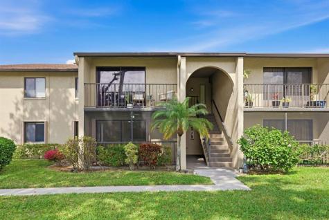 526 Shady Pine Way Greenacres FL 33415