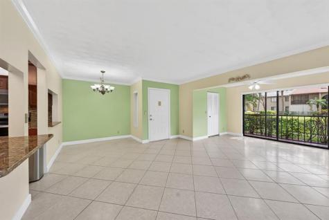 526 Shady Pine Way Greenacres FL 33415