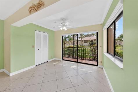 526 Shady Pine Way Greenacres FL 33415