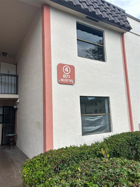 871 NE 207th Terrace Miami FL 33179