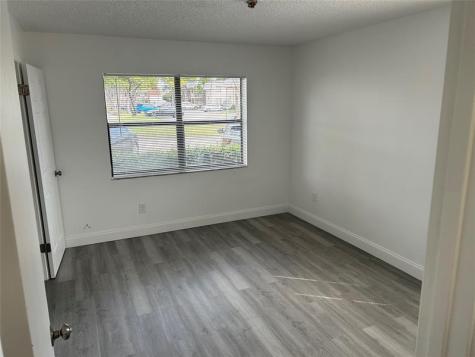 871 NE 207th Terrace Miami FL 33179