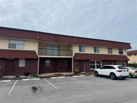6560 SW 41st Place Davie FL 33314