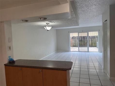 6560 SW 41st Place Davie FL 33314
