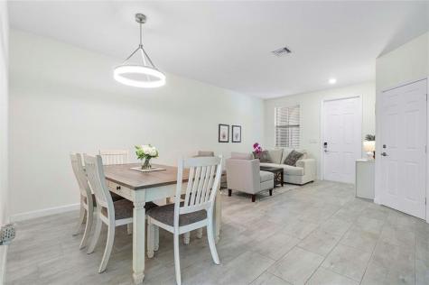 4990 Loebner Terrace Davie FL 33314