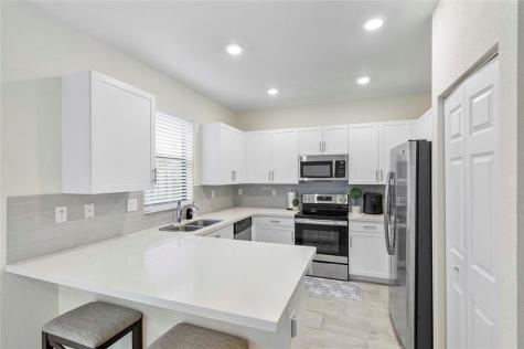 4990 Loebner Terrace Davie FL 33314