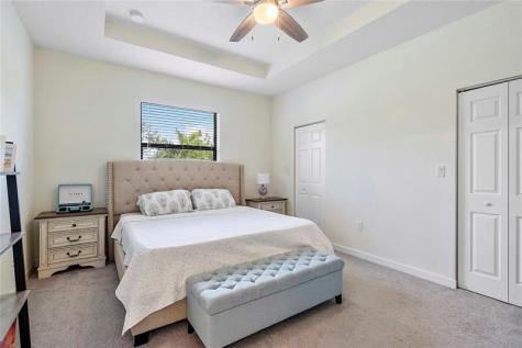 4990 Loebner Terrace Davie FL 33314