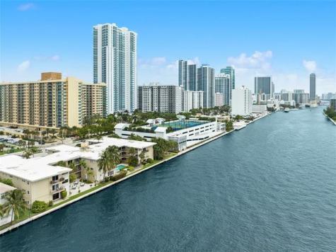 2600 S Ocean Hollywood FL 33019