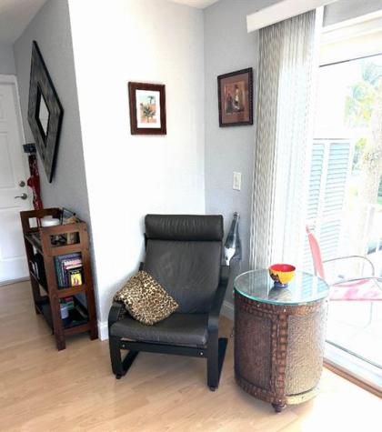 2715 NE 49th Street Fort Lauderdale FL 33308