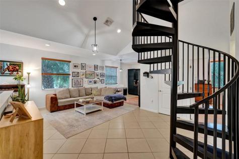 2977 St John Drive Hollywood FL 33024