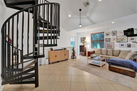 2977 St John Drive Hollywood FL 33024