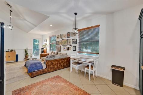 2977 St John Drive Hollywood FL 33024