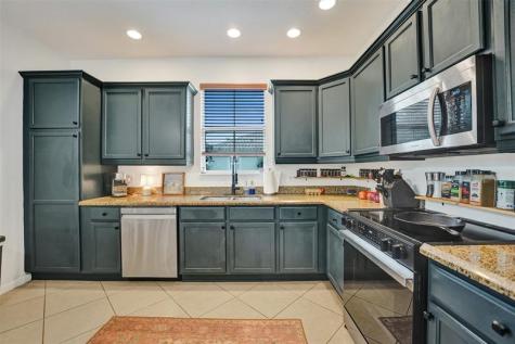 2977 St John Drive Hollywood FL 33024