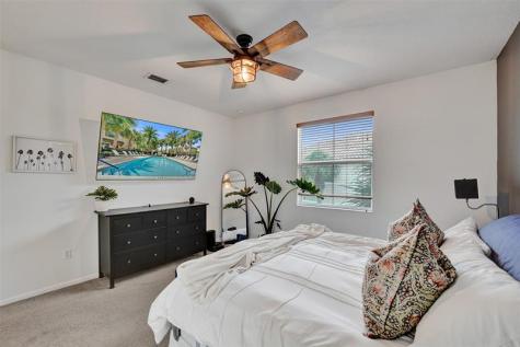 2977 St John Drive Hollywood FL 33024