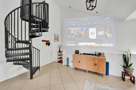 2977 St John Drive Hollywood FL 33024