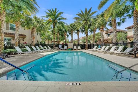 2977 St John Drive Hollywood FL 33024