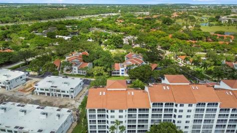 4128 W Palm Aire Drive Pompano Beach FL 33069