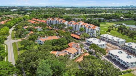 4128 W Palm Aire Drive Pompano Beach FL 33069