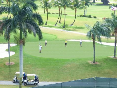 9410 N Hollybrook Lake Drive Pembroke Pines FL 33025