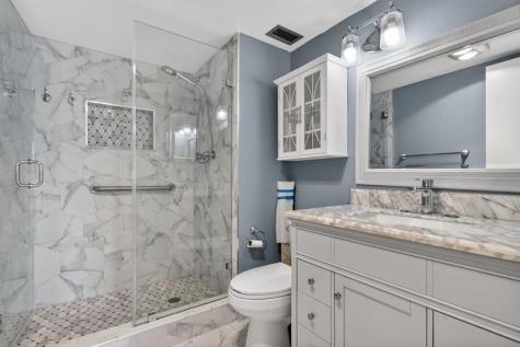 9410 N Hollybrook Lake Drive Pembroke Pines FL 33025