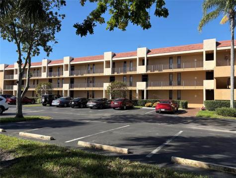 5926 Coral Lake Drive Margate FL 33063