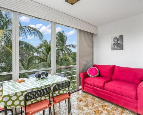 2951 NW 46th Avenue Lauderdale Lakes FL 33313