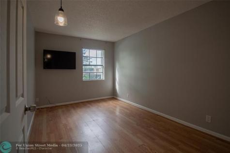 9417 NW 42nd Street Sunrise FL 33351