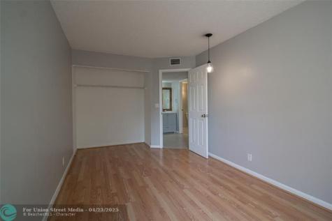 9417 NW 42nd Street Sunrise FL 33351