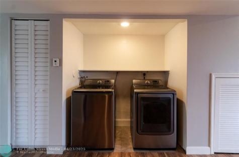 9417 NW 42nd Street Sunrise FL 33351