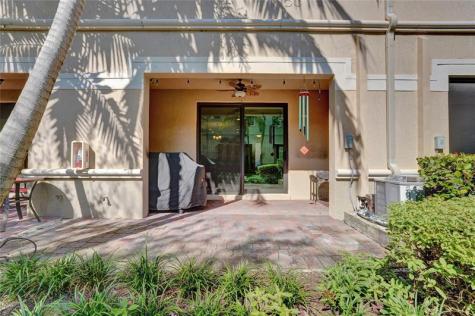 4228 N Dixie Highway Oakland Park FL 33334