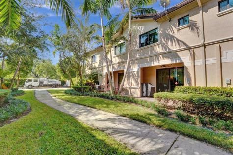 4228 N Dixie Highway Oakland Park FL 33334