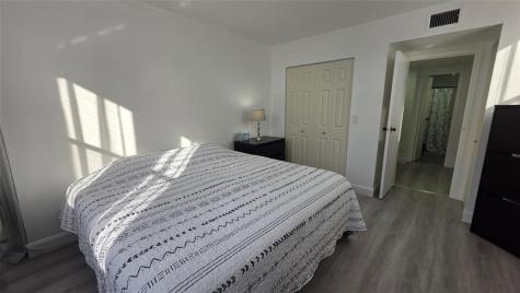 2831 Somerset Drive Lauderdale Lakes FL 33311